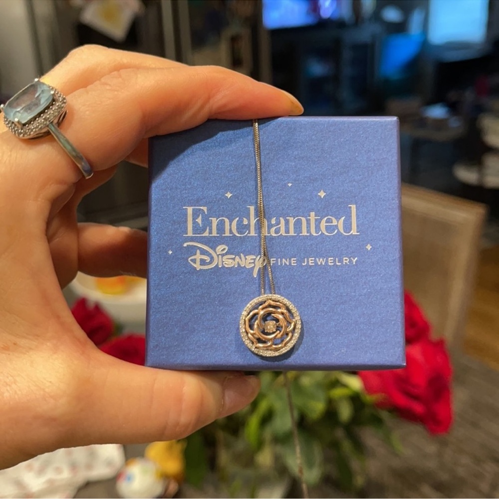 🌹NWOT Disney Belle Rose 18” Sterling Rose Gold and Diamond Necklace🌹